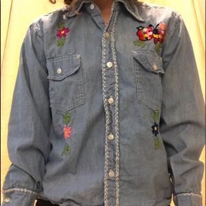 Super cute embroidered button up